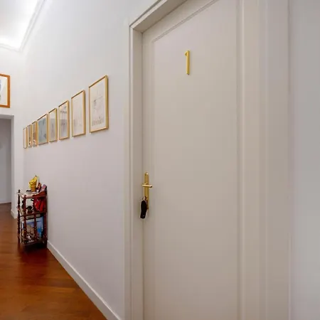 All'Angolo - Nel Centro Di Matera Bed & Breakfast