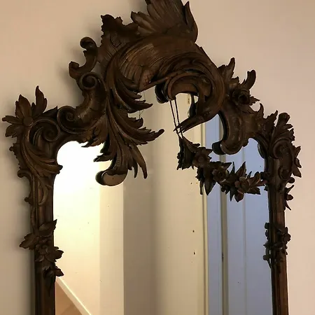 All'angolo - Nel Centro Di 4*